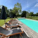 Château La Maronne, Maison De Maître Avec Piscine Casa de Férias *