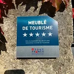 Casa de Férias Château La Maronne, Maison De Maître Avec Piscine *