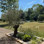 Casa de Férias Château La Maronne, Maison De Maître Avec Piscine *