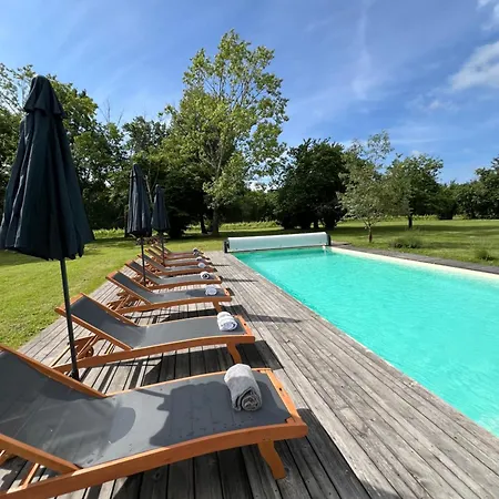 Chateau La Maronne, Maison De Maitre Avec Piscine Ferienhaus *