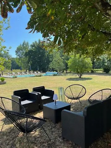 Chateau La Maronne, Maison De Maitre Avec Piscine Dom wakacyjny *